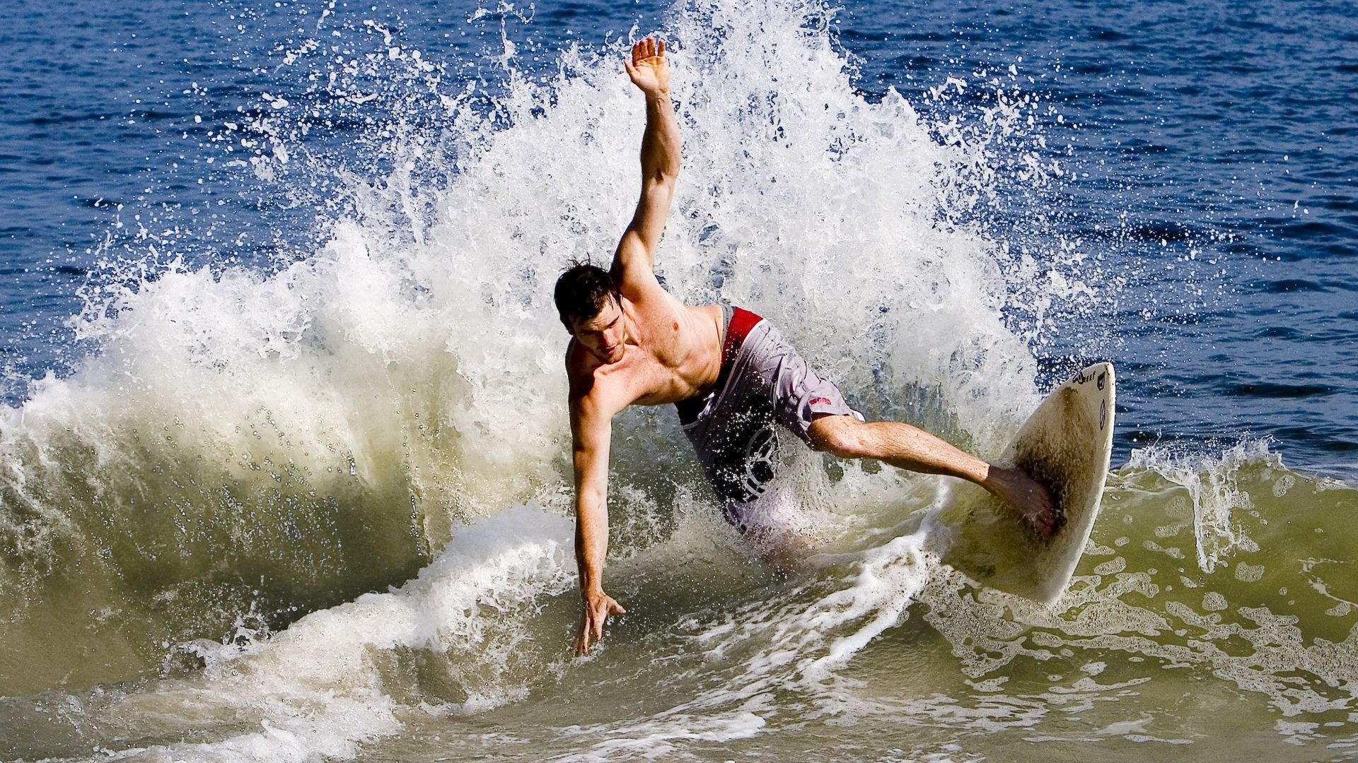 自由泳滑行段减少是否提升成绩?,自由泳滑手动作