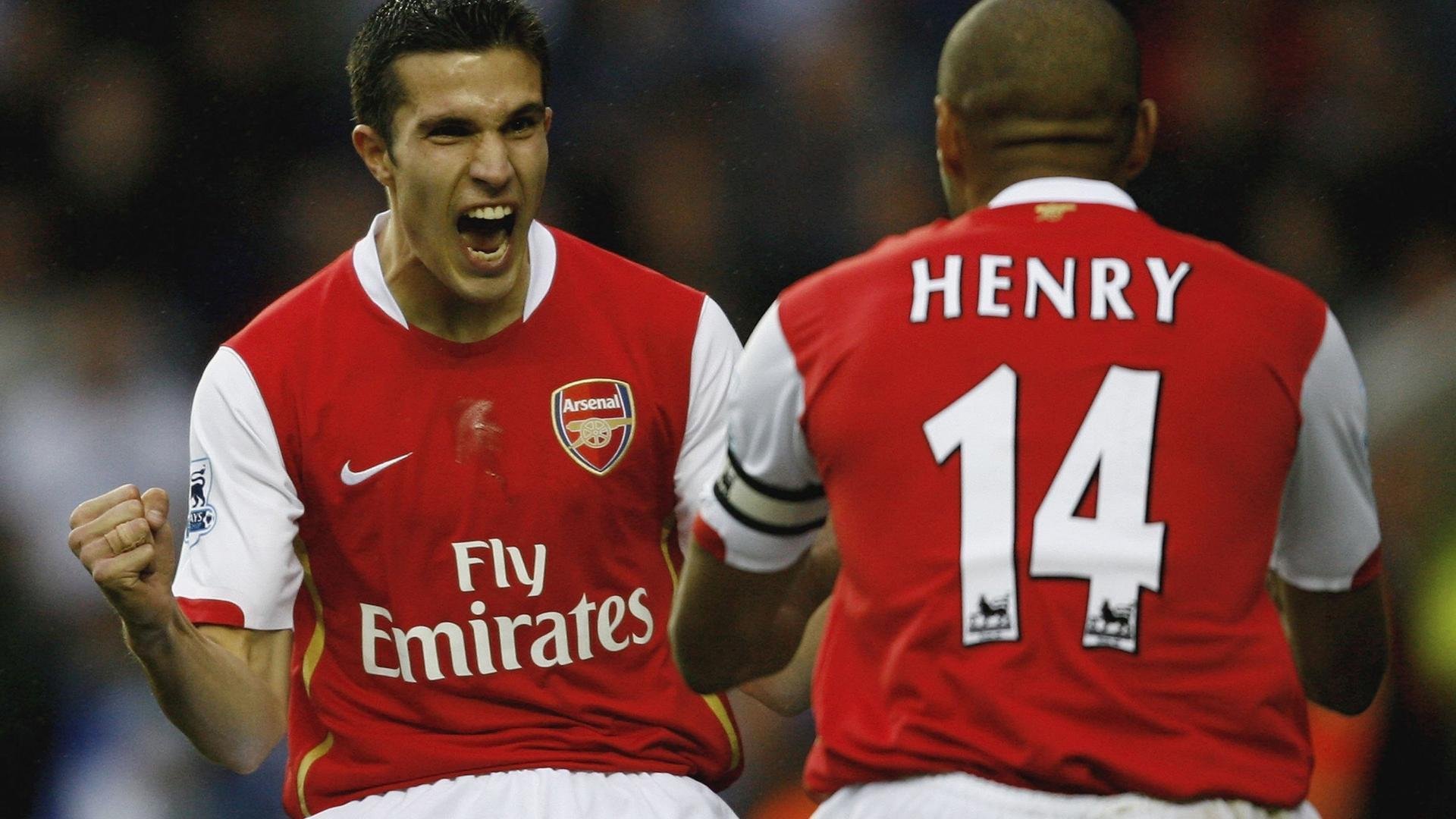 英超疯狂反击：速度与力量的最佳结合，英超各队打法