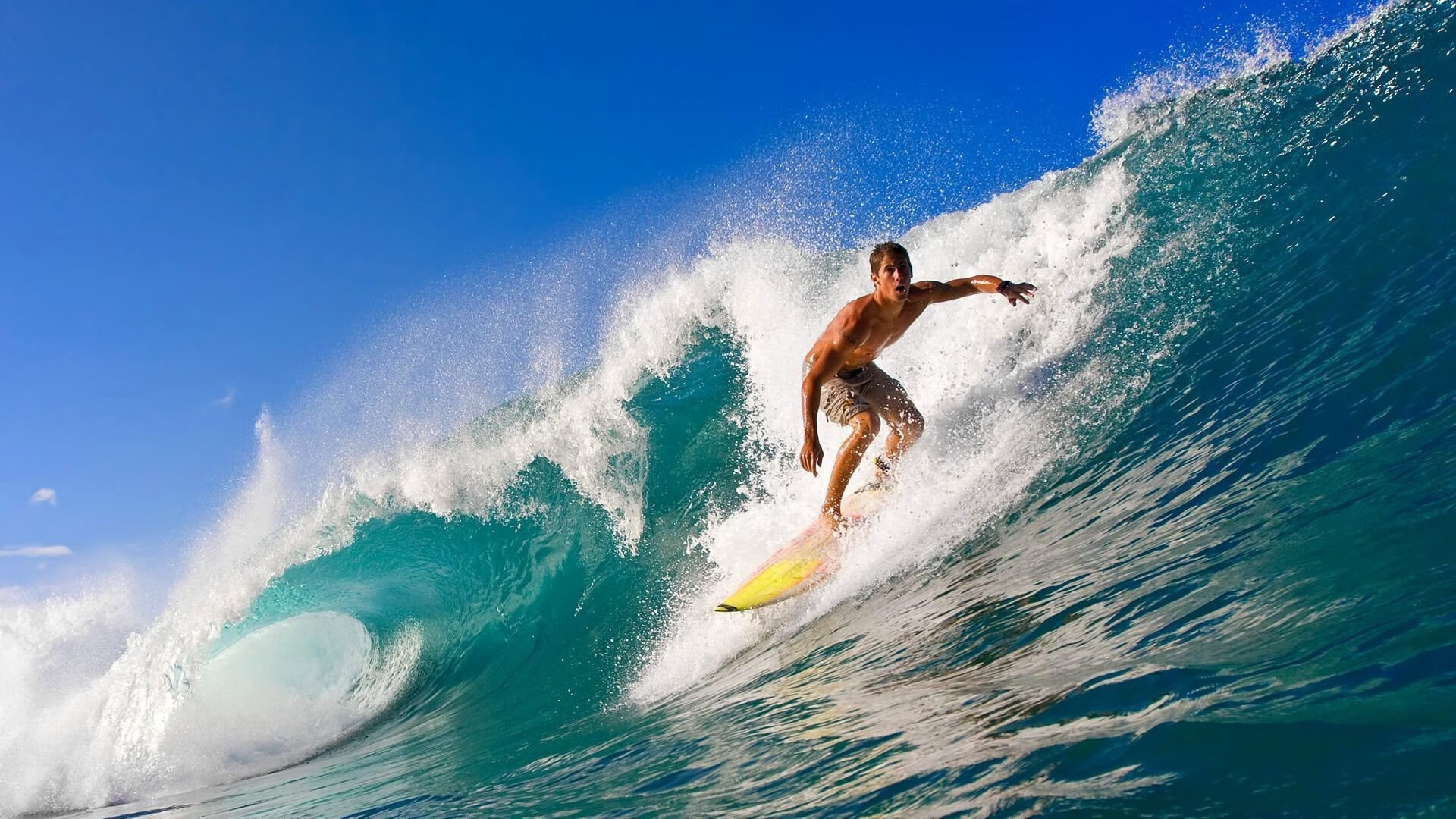 赛后采访环节火药味十足双方教练言语针锋相对，赛后采访视频